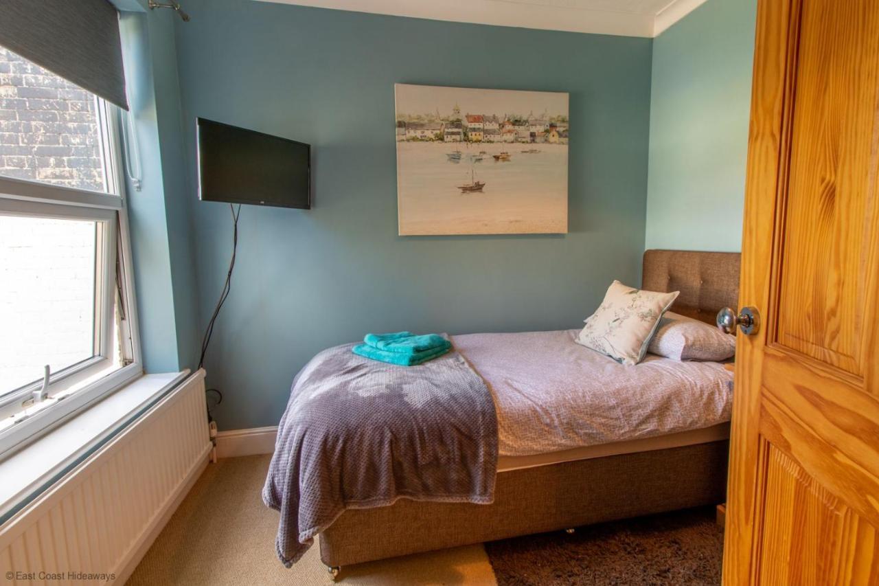 Modern Coastal Home Sleeping 5 - 2 Minute Walk To Pakefield Beach, Suffolk エクステリア 写真
