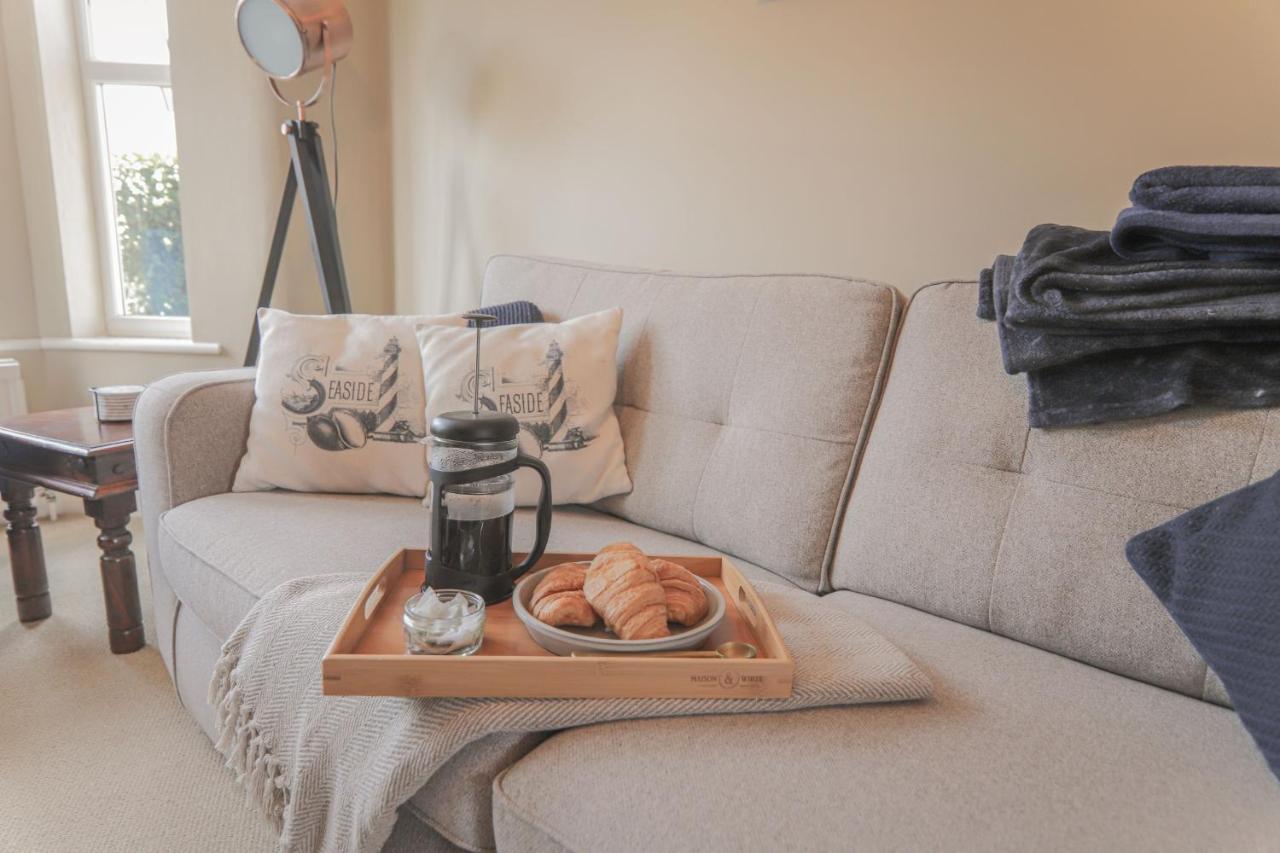 Modern Coastal Home Sleeping 5 - 2 Minute Walk To Pakefield Beach, Suffolk エクステリア 写真